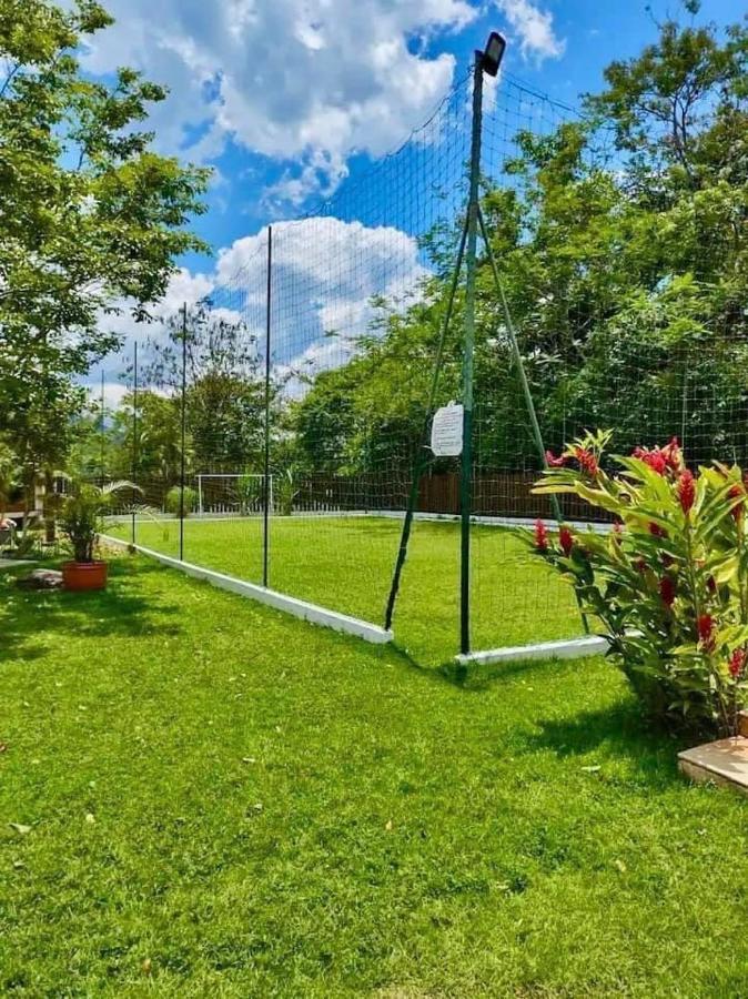 Casa de férias Casa Ideal Em Fechado A 200m Da Maranduba, Area De Lazer Completa